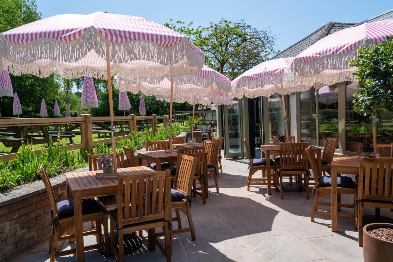 High Corner Inn Godshill  外观 照片