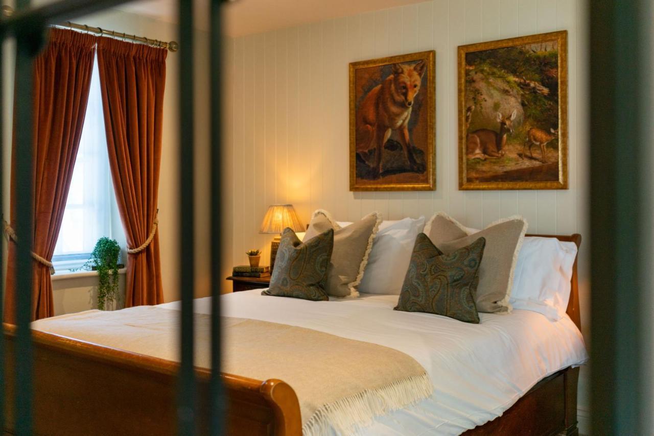 High Corner Inn Godshill  外观 照片