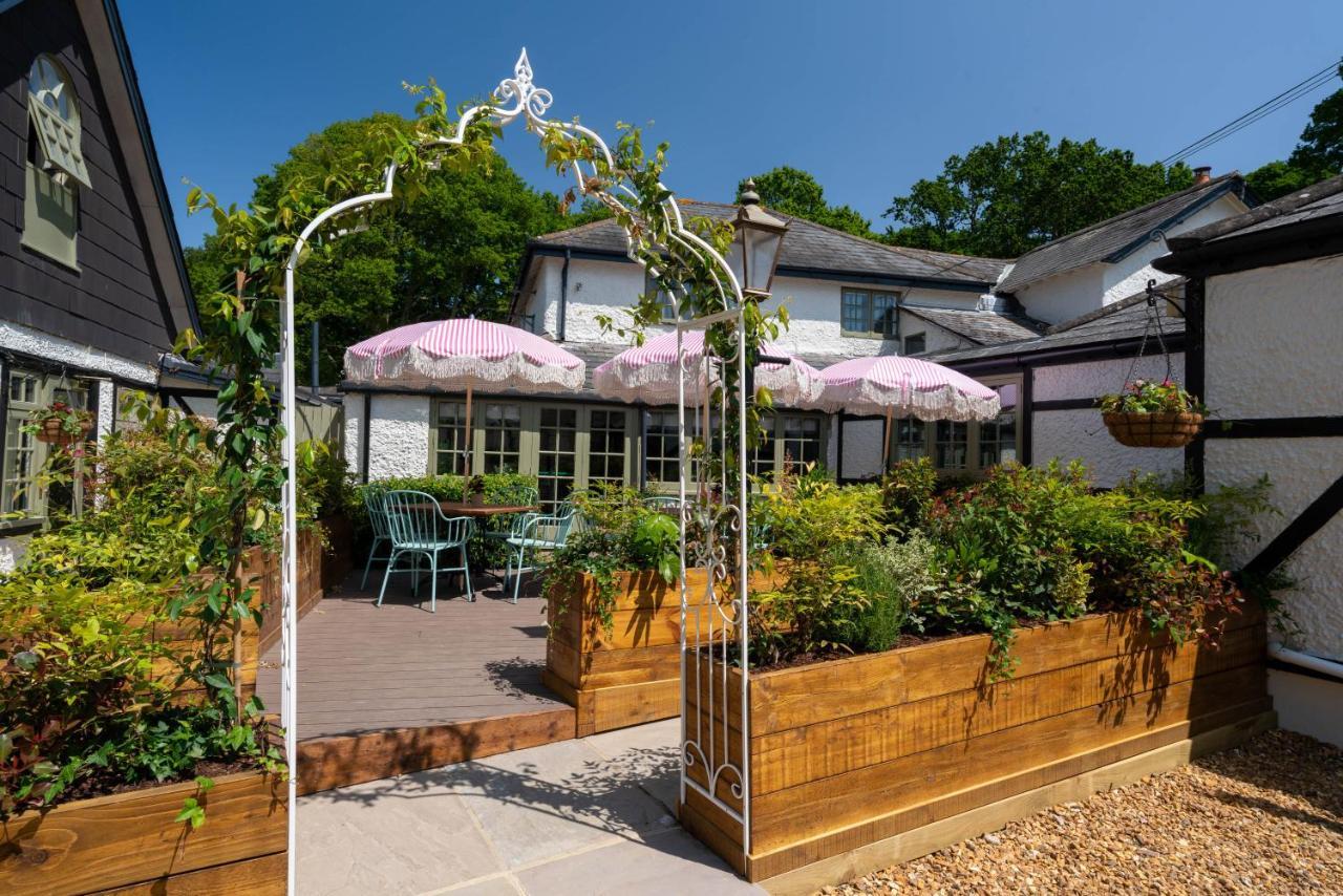 High Corner Inn Godshill  外观 照片