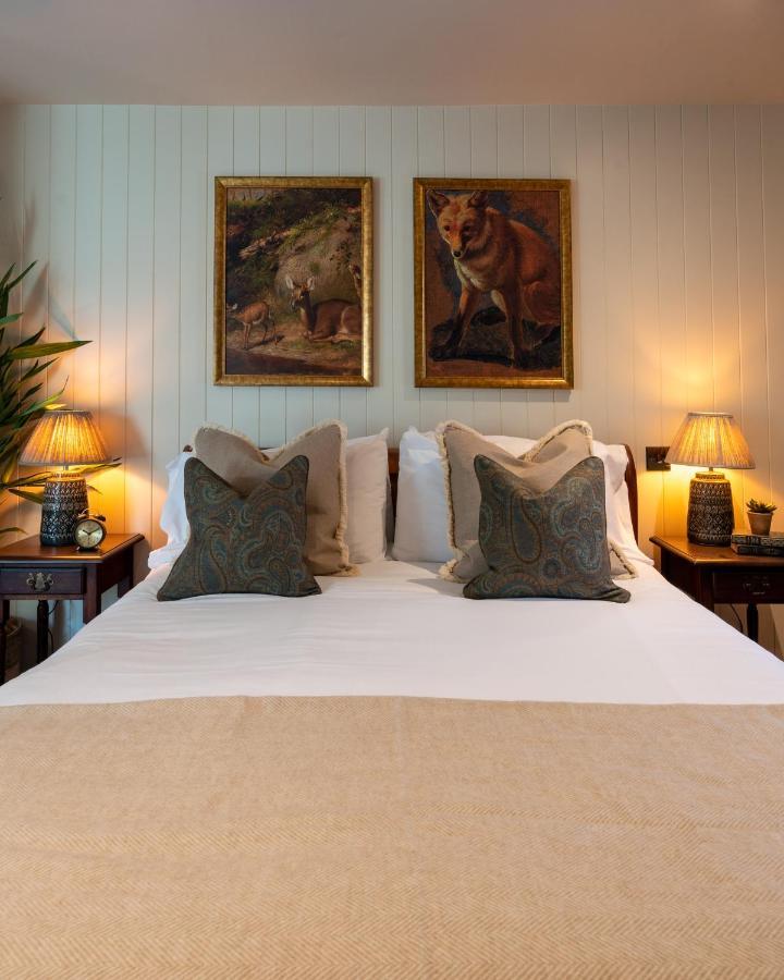 High Corner Inn Godshill  外观 照片